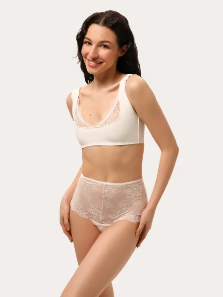 Completo in cotone color latte con slip in pizzo