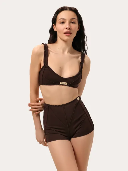 Completo in cotone color cioccolato scuro con shorts