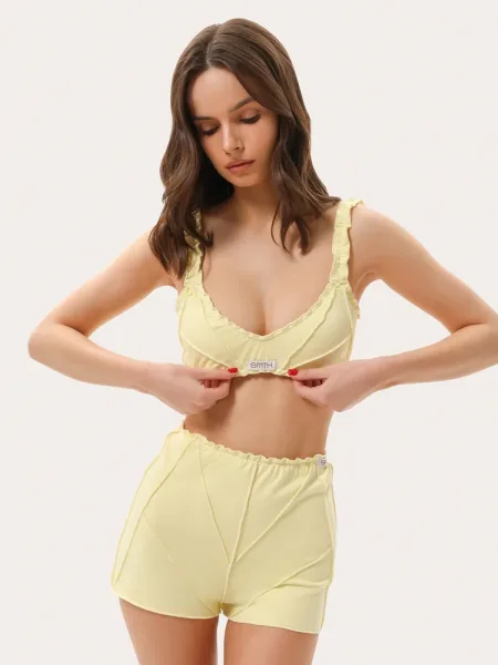 Coordinato in cotone color limone con shorts